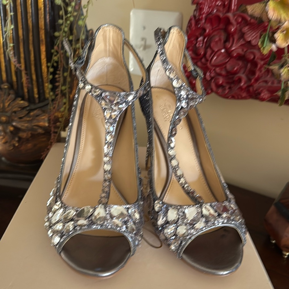 Jewel Badgley Mischka, NEW in box Conroy shoe size 7